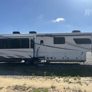 2025 Jayco North Point 377RLBH