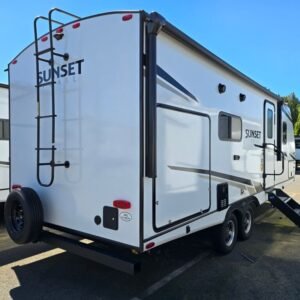 2024 Crossroads Sunset Trail Super Lite SS222RB (PET-RVC-0084)