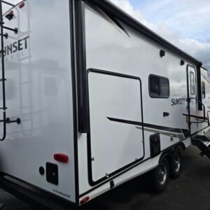 2024 Crossroads Sunset Trail Super Lite SS222RB (PET-RVC-0088)