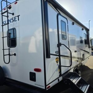 2024 Crossroads Sunset Trail Super Lite SS212RB (PET-RVC-0090)