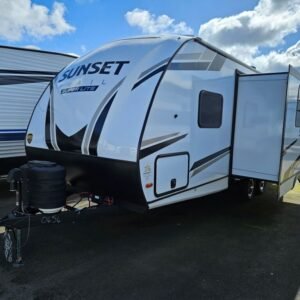 2024 Crossroads Sunset Trail Super Lite SS212RB (PET-RVC-0091)