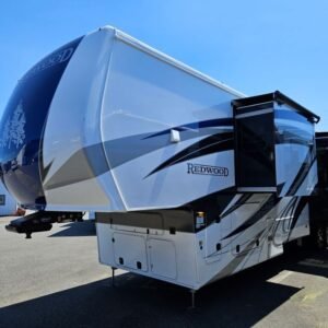 2024 Crossroads Redwood RW4001LK